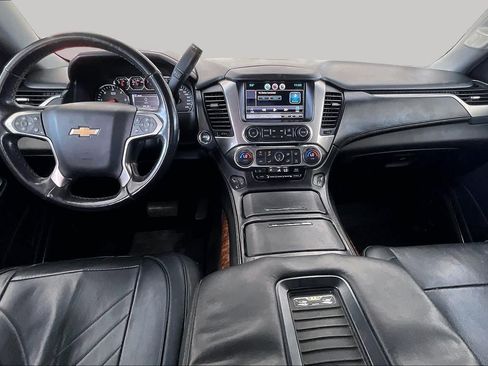 Used 2015 Chevrolet Suburban LTZ RWD image 15