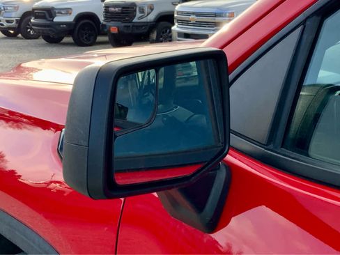 Used 2025 GMC Sierra 1500 Elevation image 16