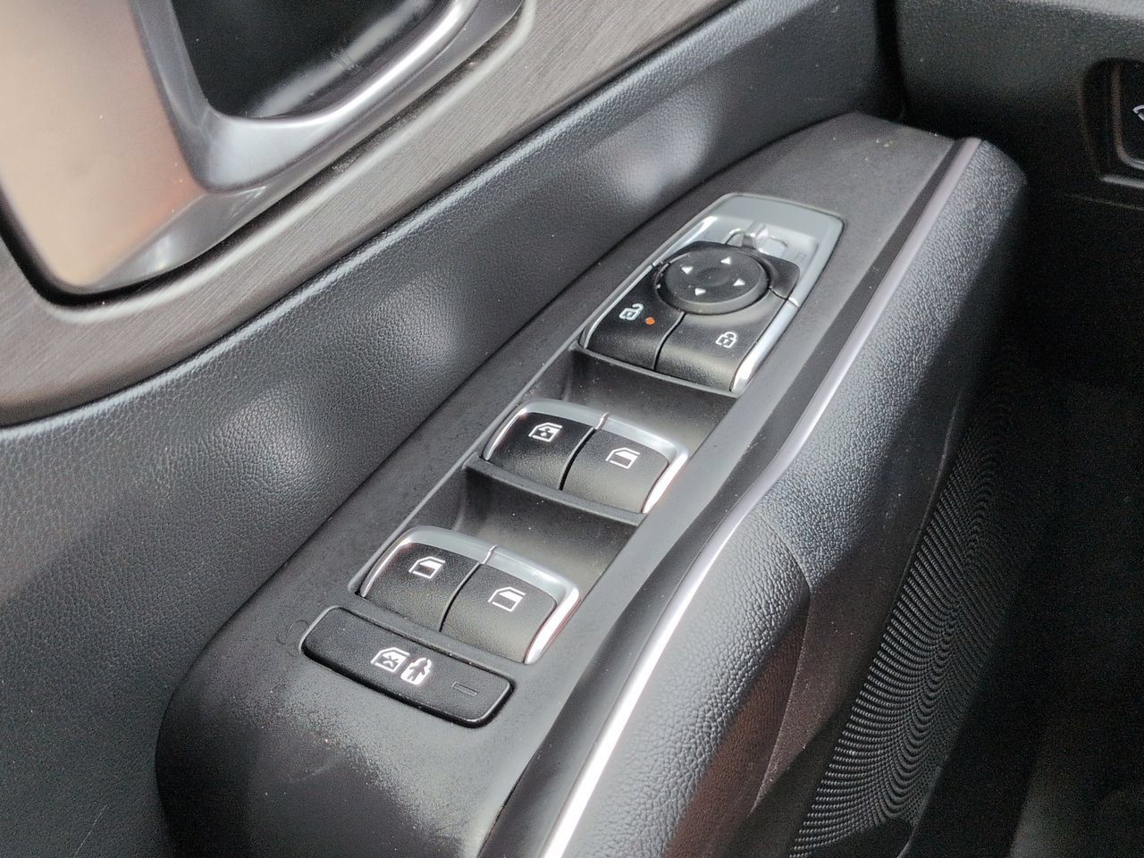 Certified 2024 Kia Sorento X-Line EX AWD/4WD image 25