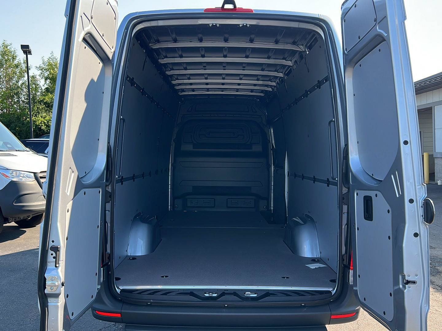 Used 2026 Mercedes-Benz Sprinter 2500 image 7