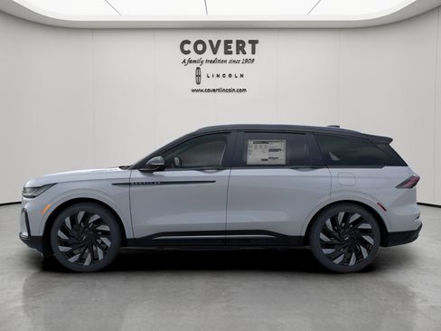 New 2026 Lincoln Nautilus Reserve w/ Jet Appearance Package AWD/4WD image 3