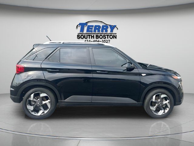 Used 2023 Hyundai Venue SEL w/ Cargo Package FWD image 1