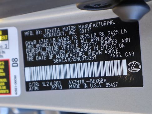 Used 2022 Lexus ES 300h w/ Luxury Package image 28