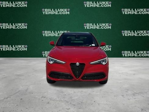 Used 2023 Alfa Romeo Stelvio Sprint image 4
