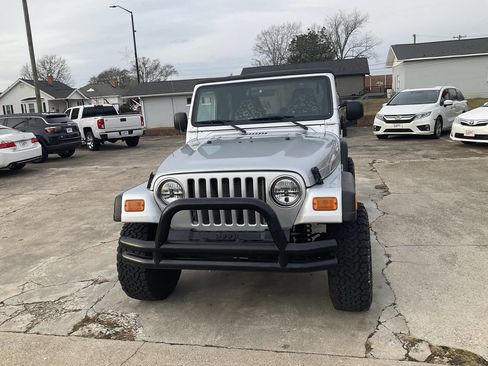Used 2004 Jeep Wrangler X w/ Convenience Group image 9