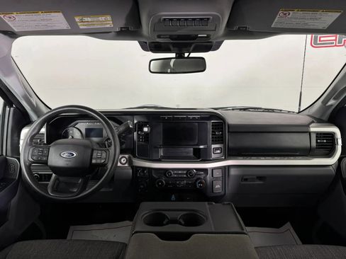 Used 2023 Ford F350 XLT AWD/4WD image 11