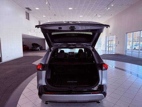 Used 2022 Toyota RAV4 XSE image 15