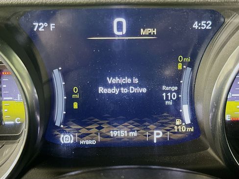Used 2023 Jeep Wrangler Unlimited Sahara AWD/4WD image 19