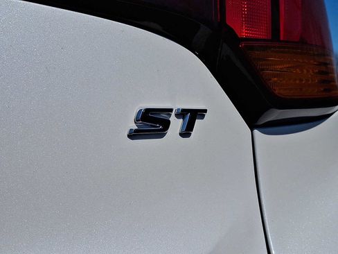 Certified 2023 Buick Encore GX Select w/ Sport Touring Package image 31