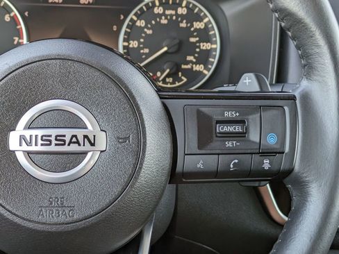 Used 2021 Nissan Rogue SL image 19