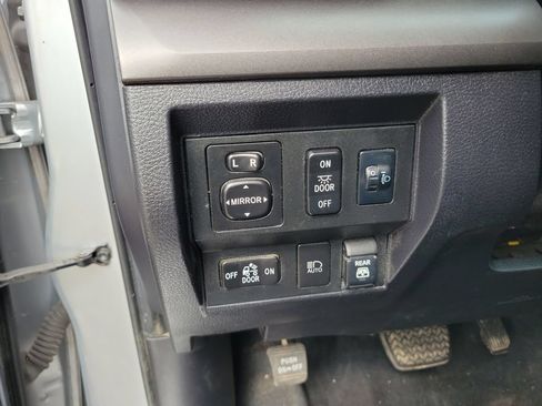 Used 2021 Toyota Tundra SR5 w/ SR5 Leather Package RWD image 25