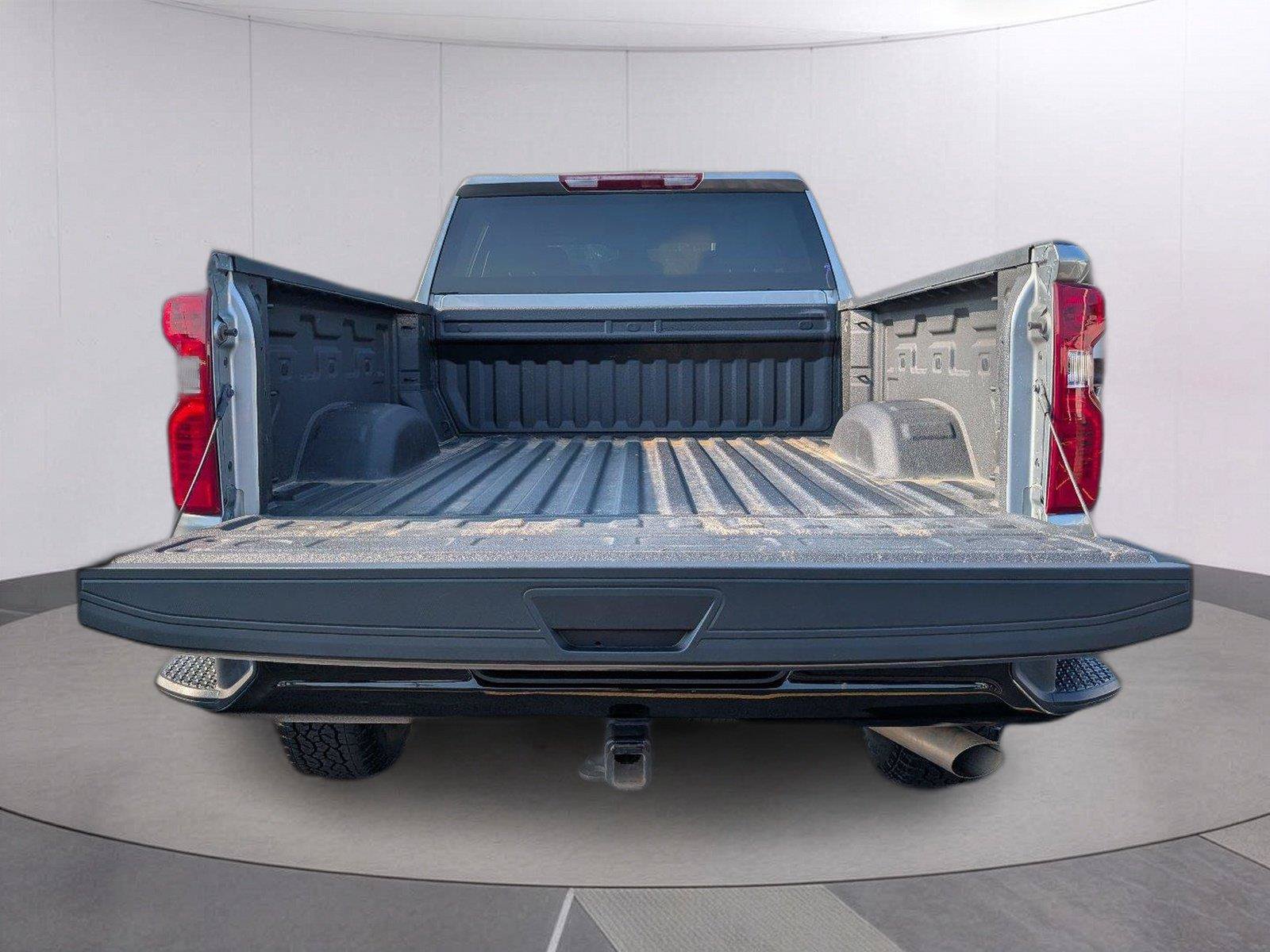 Used 2025 Chevrolet Silverado 2500 Custom w/ Custom Convenience Package AWD/4WD image 5
