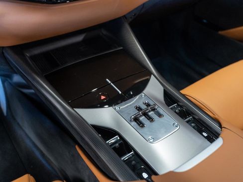 Used 2025 Ferrari Purosangue image 9