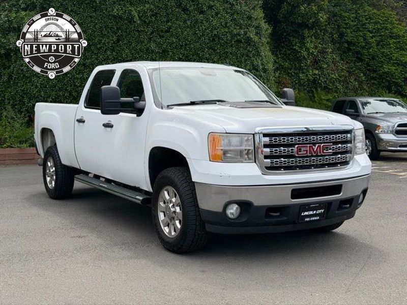 Used 2014 GMC Sierra 2500 SLE w/ SLE Preferred Package AWD/4WD image 1