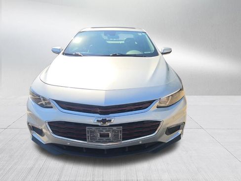Used 2016 Chevrolet Malibu Premier w/ Driver Confidence Package II FWD image 2
