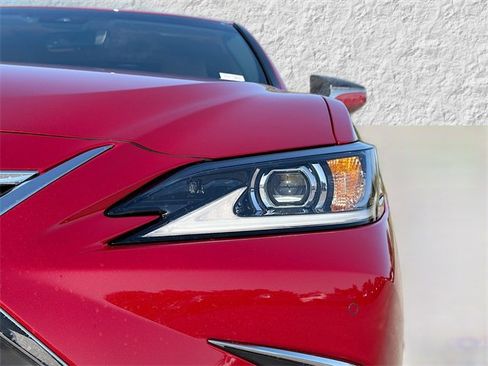 New 2025 Lexus ES 350 w/ Premium Package image 9