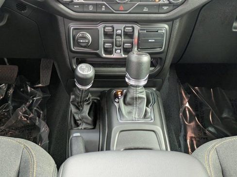 New 2026 Jeep Gladiator Sport image 17