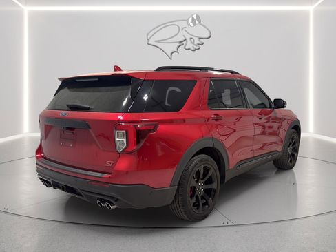 Used 2020 Ford Explorer ST w/ ST Street Pack image 5