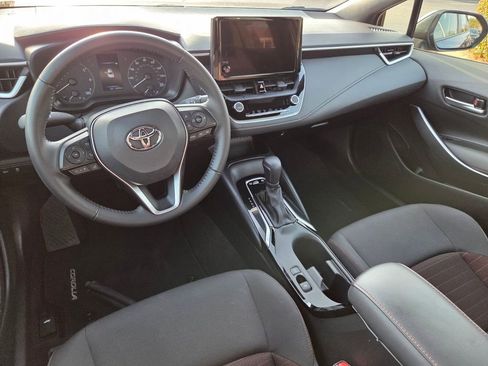 Used 2025 Toyota Corolla SE image 7