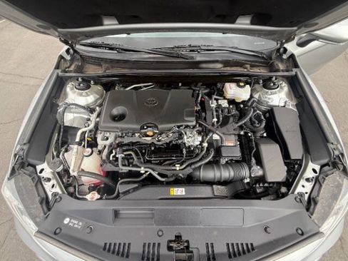 Used 2022 Toyota Camry LE FWD image 9
