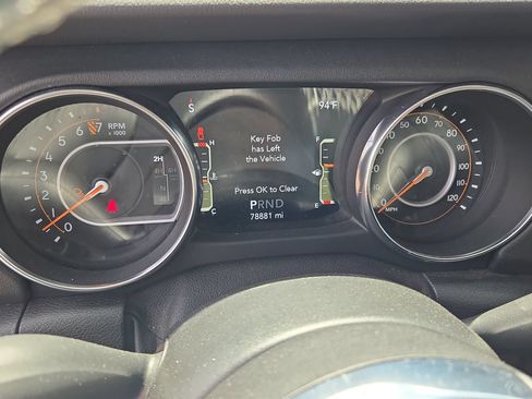 Used 2021 Jeep Gladiator Overland AWD/4WD image 11