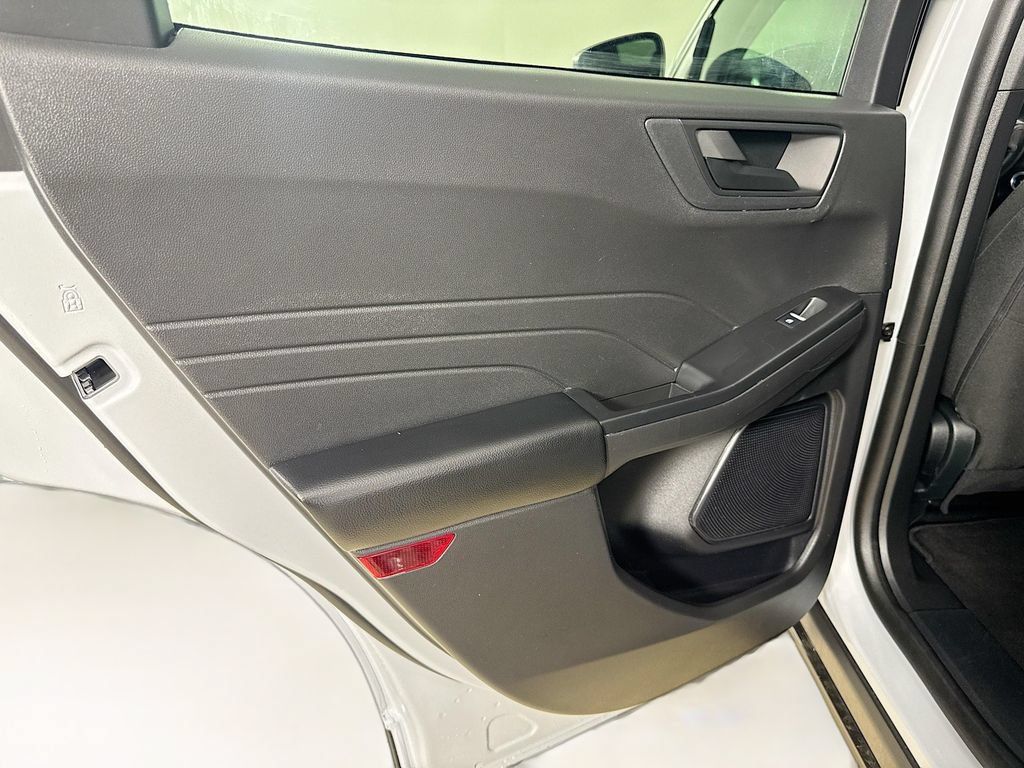 Used 2025 Ford Escape Active AWD/4WD image 21