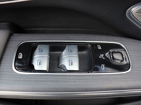 Used 2025 Mercedes-Benz EQS 450+ 4MATIC SUV w/ Winter Package image 30