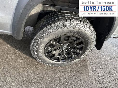 Used 2024 Chevrolet Colorado Trail Boss w/ Technology Package image 12