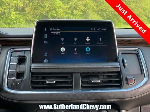 Used 2023 Chevrolet Suburban Premier AWD/4WD image 31