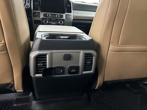 Used 2022 Ford F250 Lariat w/ Chrome Package image 20