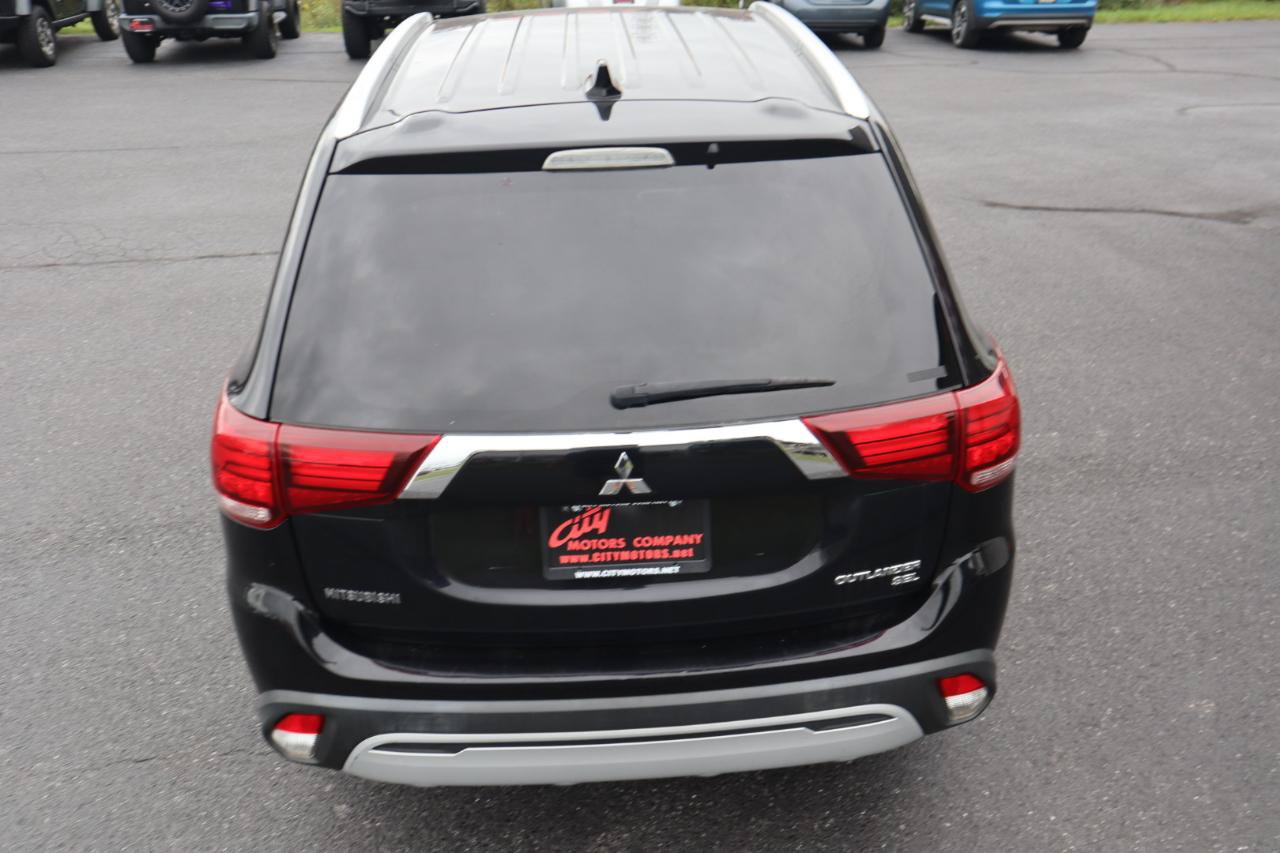 Used 2019 Mitsubishi Outlander SEL AWD/4WD image 10