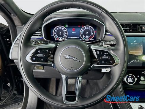 Used 2025 Jaguar F-PACE R-Dynamic S image 17