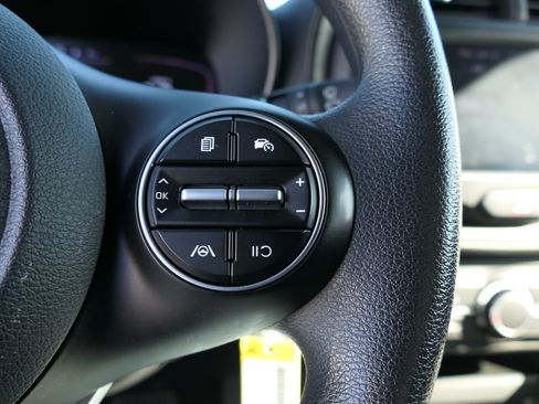 Used 2023 Kia Soul LX image 14