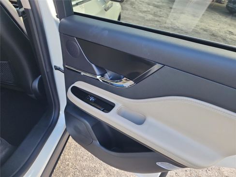 New 2026 Lincoln Corsair Premiere image 20