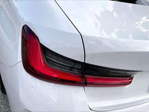 Used 2025 BMW 330i Sedan w/ Convenience Package image 15