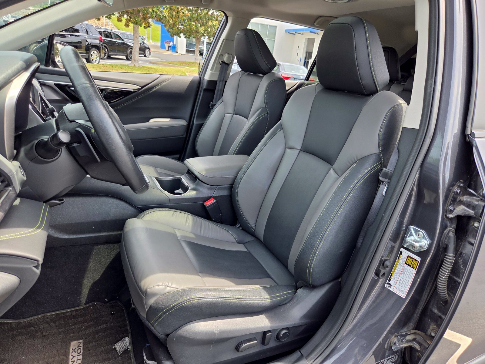 Used 2025 Subaru Outback Onyx Edition AWD/4WD image 7