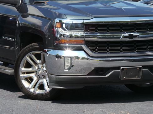 Used 2018 Chevrolet Silverado 1500 LT w/ All Star Edition RWD image 21
