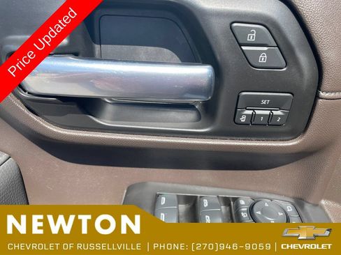 Used 2020 GMC Sierra 3500 Denali AWD/4WD image 9