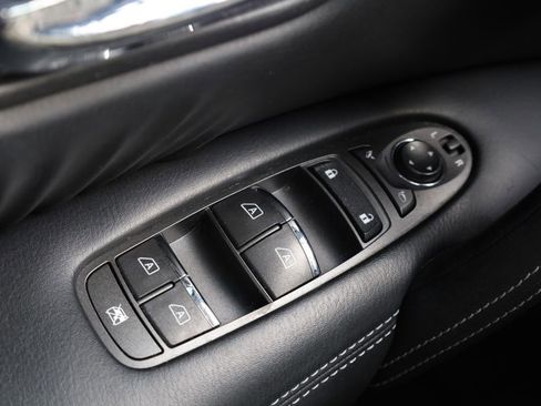 Used 2020 Nissan Armada Platinum AWD/4WD image 20