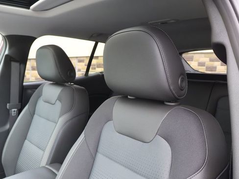 New 2026 Chevrolet Trax LT w/ Sunroof Package image 15