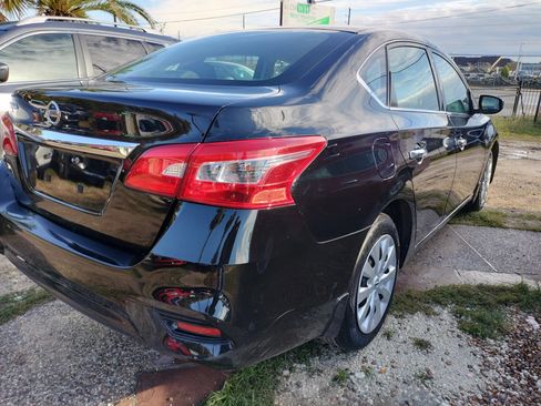 Used 2019 Nissan Sentra S FWD image 2