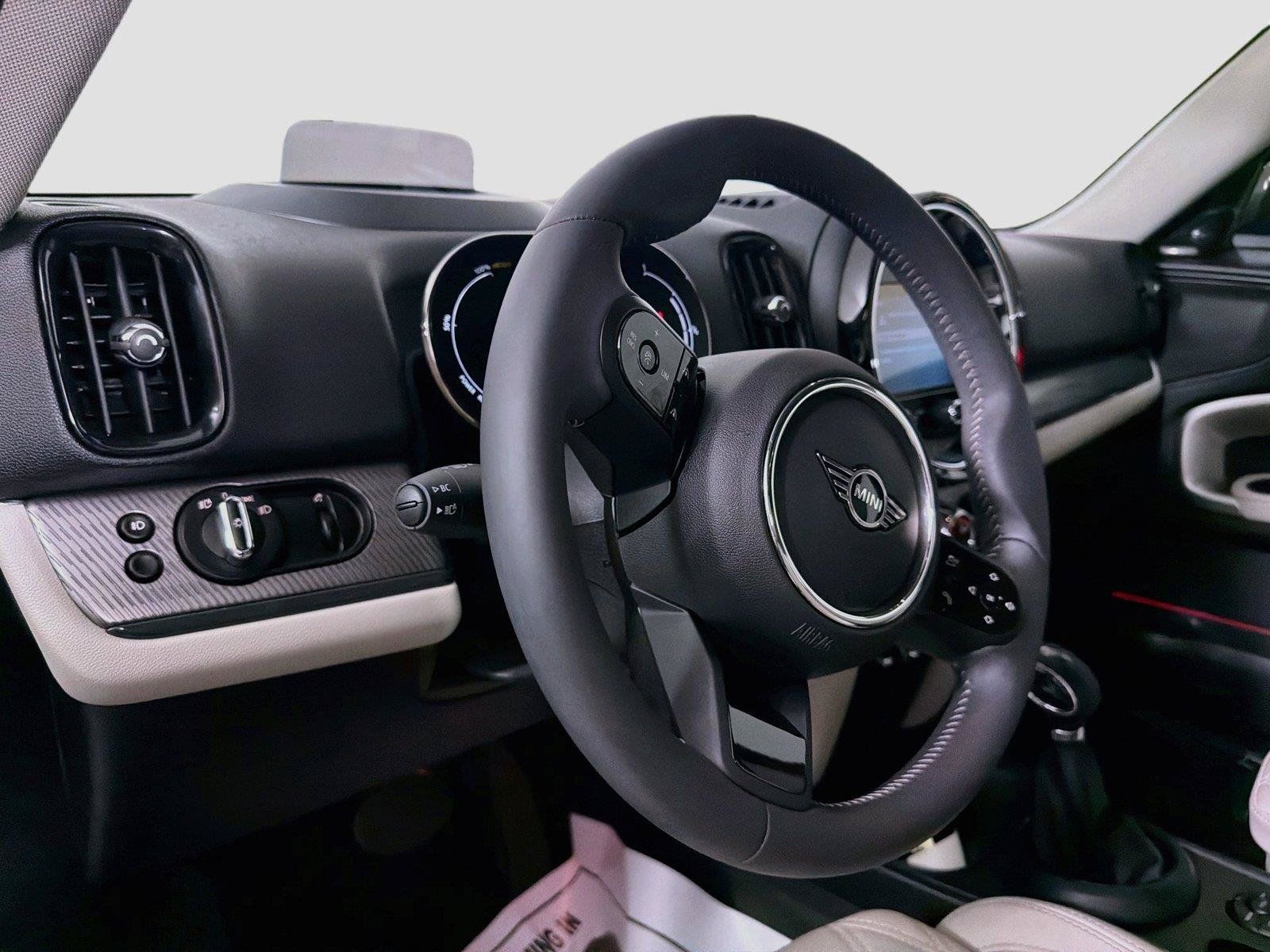 Used 2023 MINI Cooper Countryman SE w/ Storage Package AWD/4WD image 9