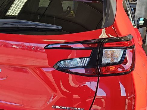 Used 2024 Subaru Crosstrek 2.0i Premium image 34