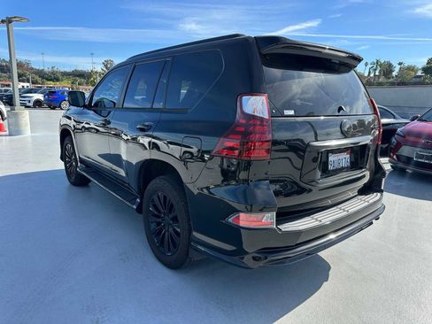 Used 2022 Lexus GX 460 Premium w/ Accessory Package image 8