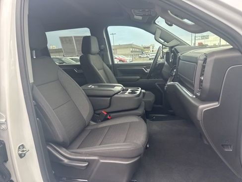 Used 2024 Chevrolet Silverado 3500 LT AWD/4WD image 16