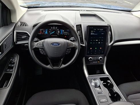 Used 2024 Ford Edge SE w/ Black Appearance Package AWD/4WD image 11