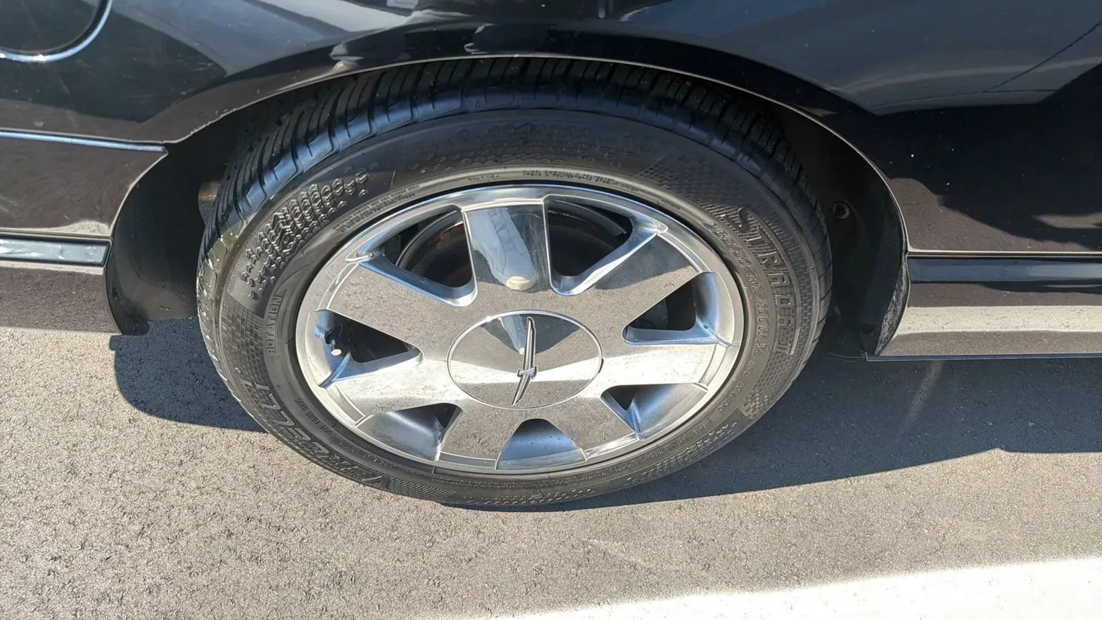 Used 2002 Ford Thunderbird RWD image 16