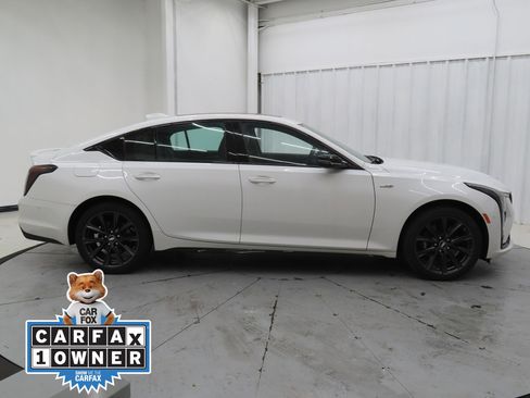 Used 2025 Cadillac CT5 V image 2