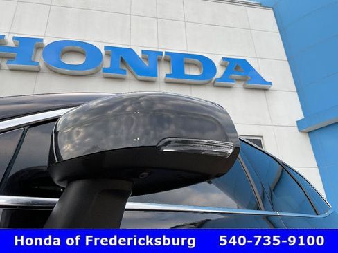 Used 2018 Volvo XC60 T6 Momentum w/ Advanced Package AWD/4WD image 16