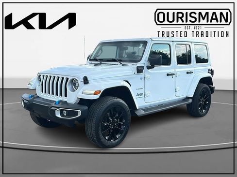Used 2023 Jeep Wrangler Unlimited Sahara w/ Cold Weather Group AWD/4WD image 2